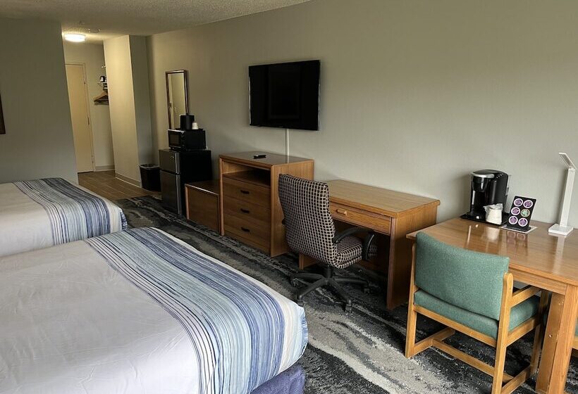 호텔 Days Inn & Suites By Wyndham Williamsburg Ia North