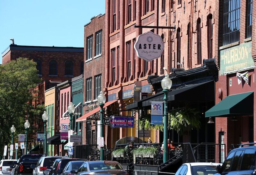 בית מלון כפרי Crowne Plaza Syracuse, An Ihg