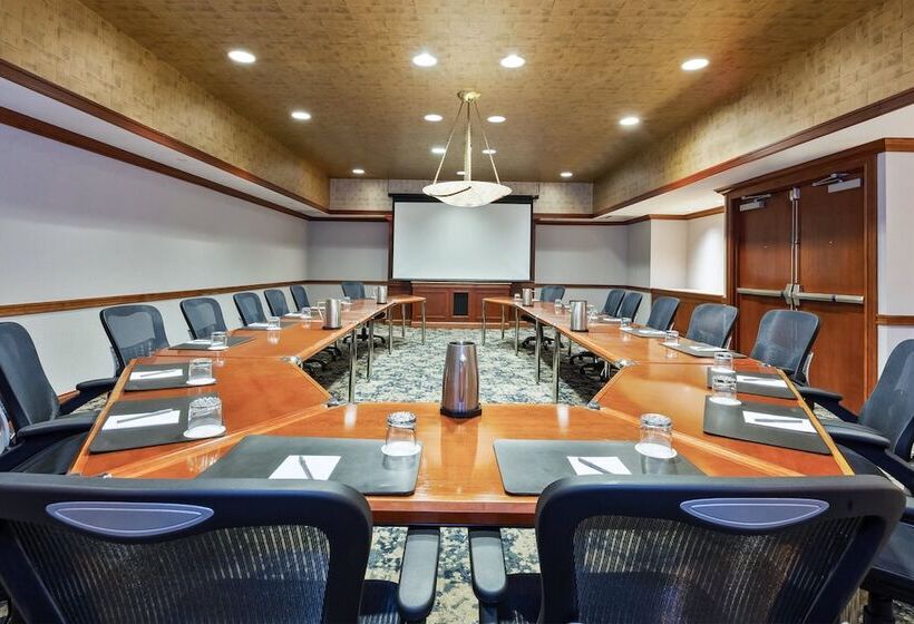 בית מלון כפרי Crowne Plaza Syracuse, An Ihg