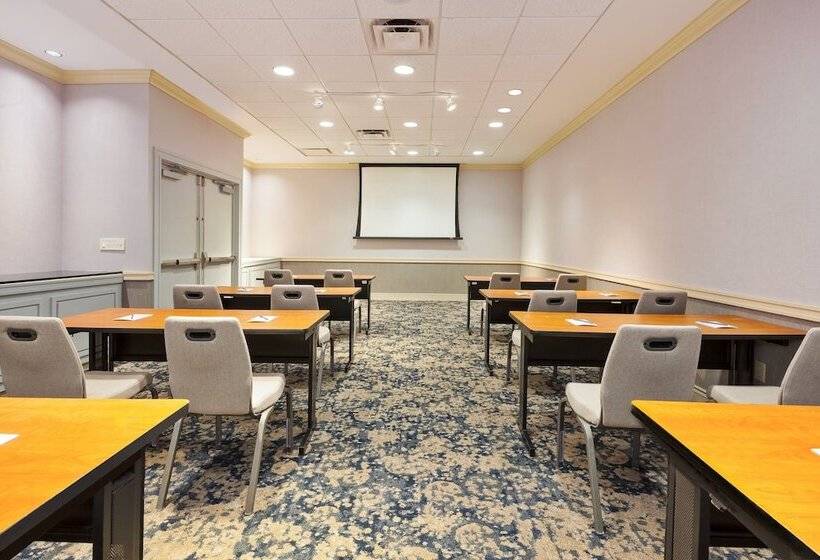 בית מלון כפרי Crowne Plaza Syracuse, An Ihg