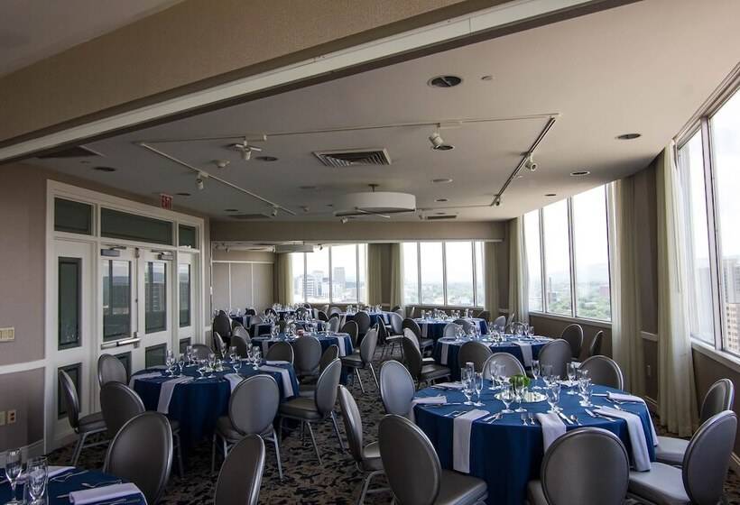 בית מלון כפרי Crowne Plaza Syracuse, An Ihg