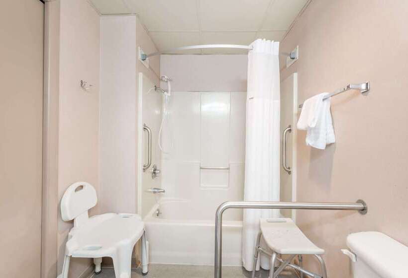 酒店 Days Inn By Wyndham Bedford