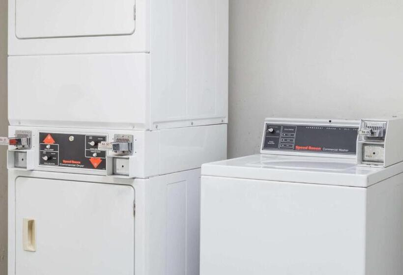 酒店 Days Inn By Wyndham Bedford