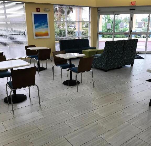 호텔 Days Inn By Wyndham Panama City