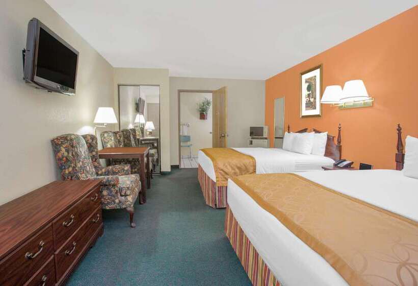 فندق Days Inn & Suites By Wyndham Red Rockgallup