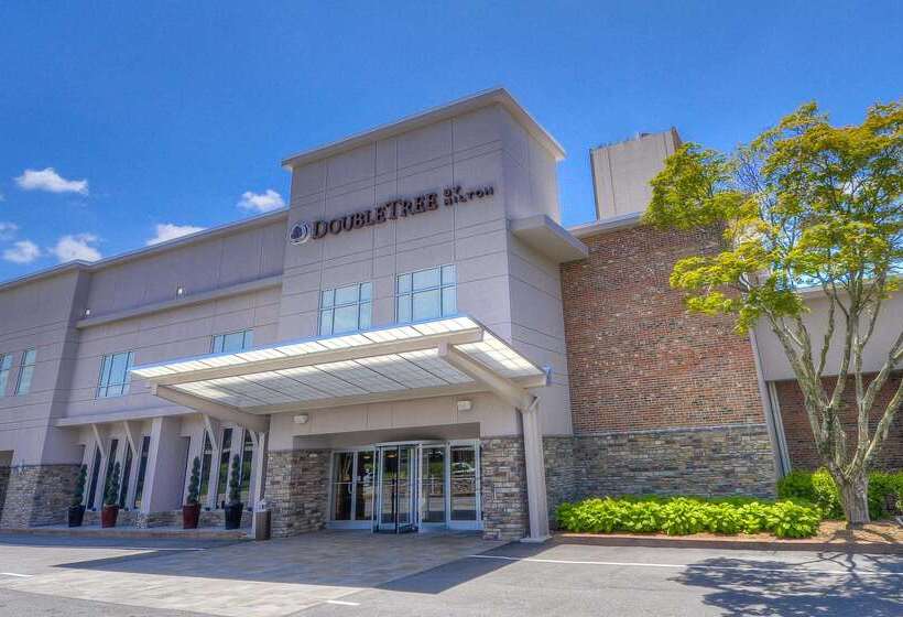 هتل Doubletree By Hilton Raleigh  Brownstone  University