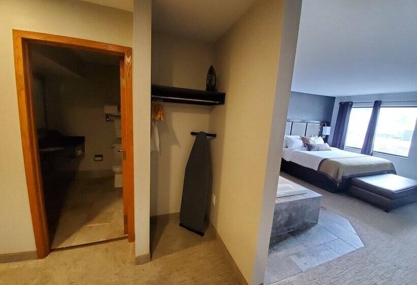 فندق Express Suites Riverport Inn & Suites