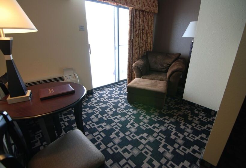 فندق Express Suites Riverport Inn & Suites