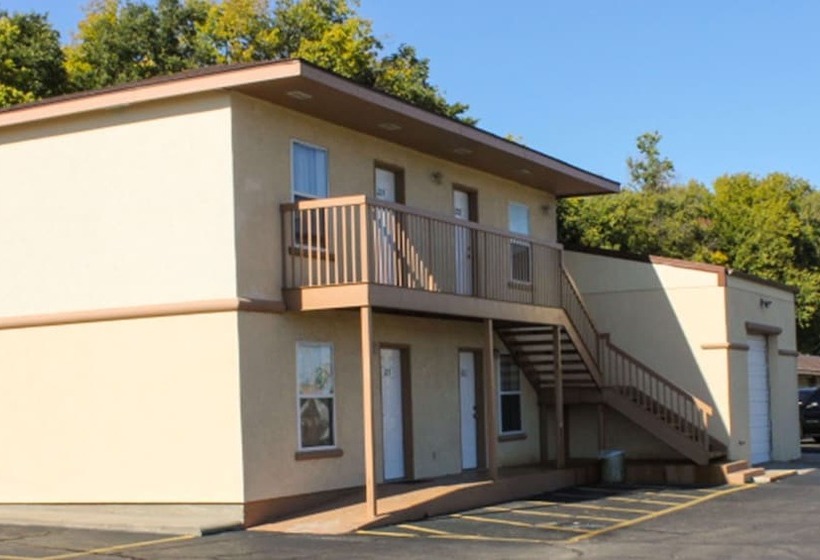 호텔 Golden Wheat Budget Host Inn Junction City