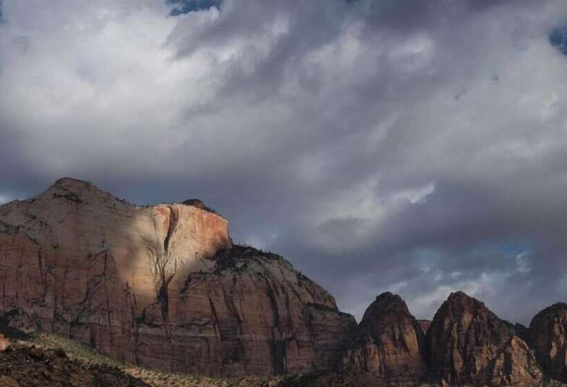 فندق Holiday Inn Express Springdale   Zion National Park Area, An Ihg