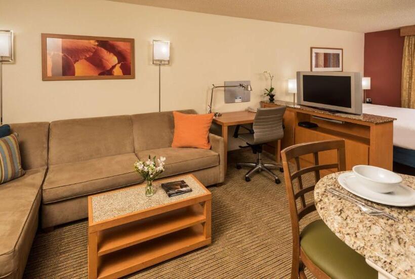 Отель Es Park 10