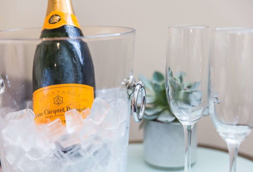 Mosaic Hotel Beverly Hills