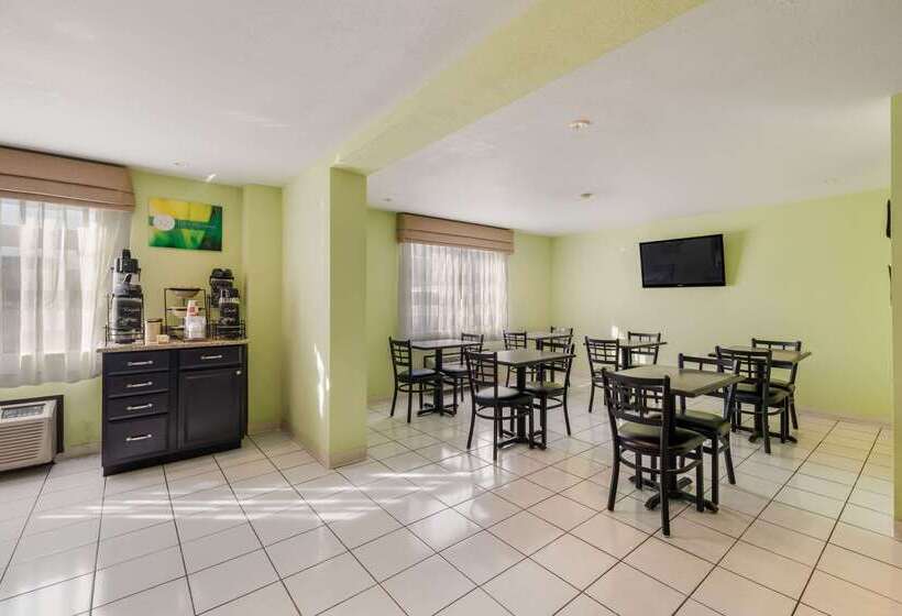 فندق Quality Inn