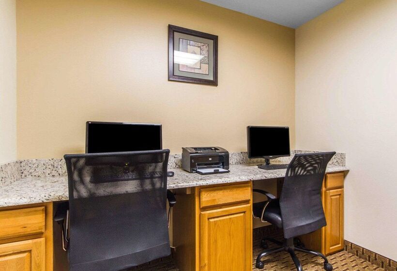 فندق Quality Inn