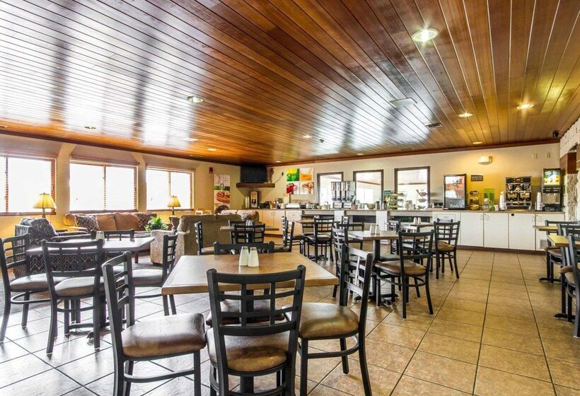 فندق Quality Inn