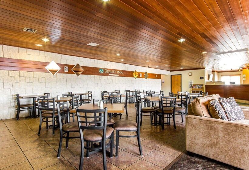فندق Quality Inn