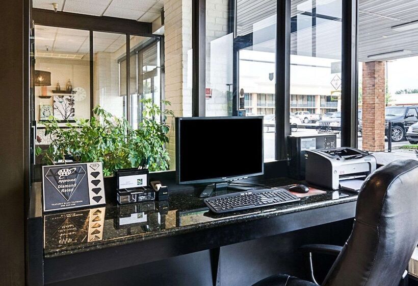 فندق Quality Inn