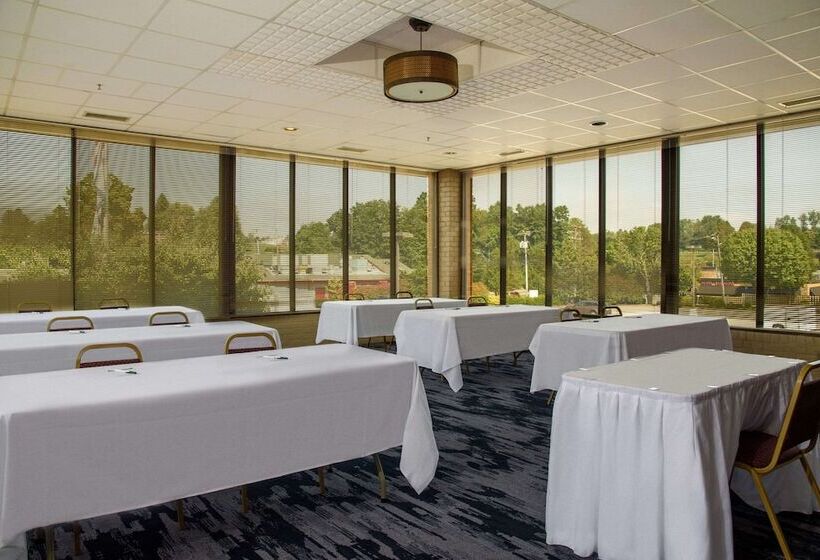 فندق Quality Inn