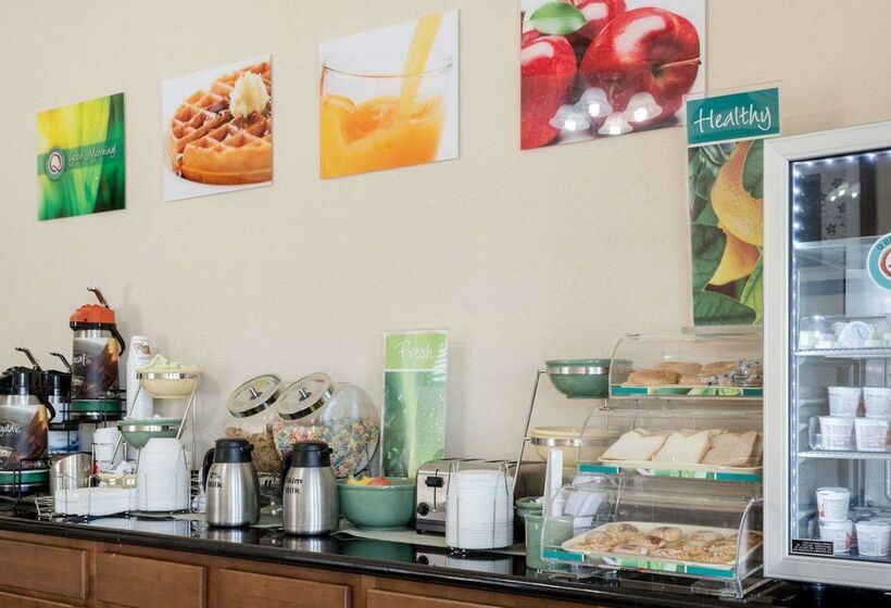 בית מלון כפרי Quality Inn Louisville