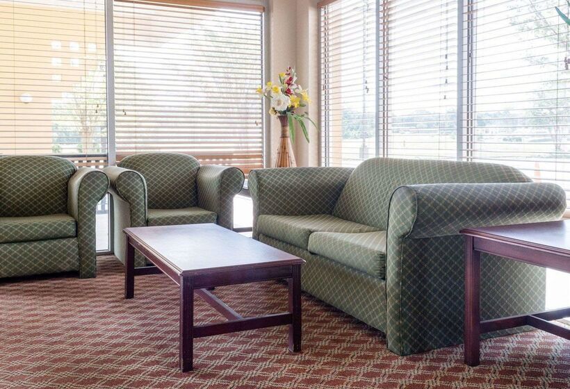 בית מלון כפרי Quality Inn Louisville
