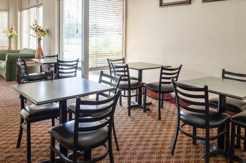 בית מלון כפרי Quality Inn Louisville