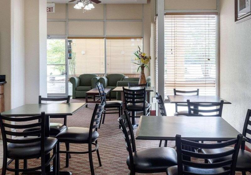 בית מלון כפרי Quality Inn Louisville