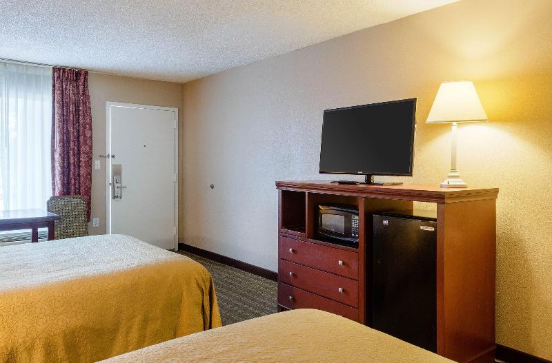בית מלון כפרי Quality Inn Louisville