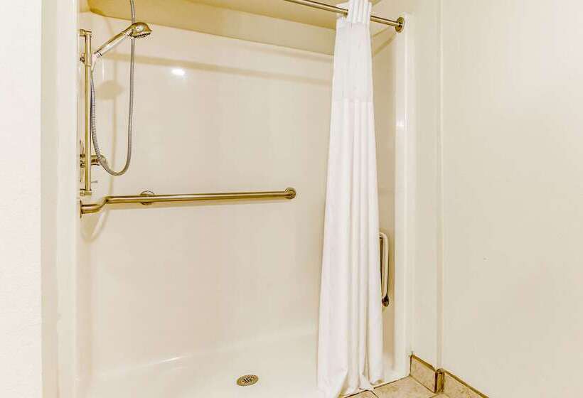 فندق Quality Inn