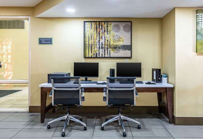 فندق Quality Inn & Suites Southport