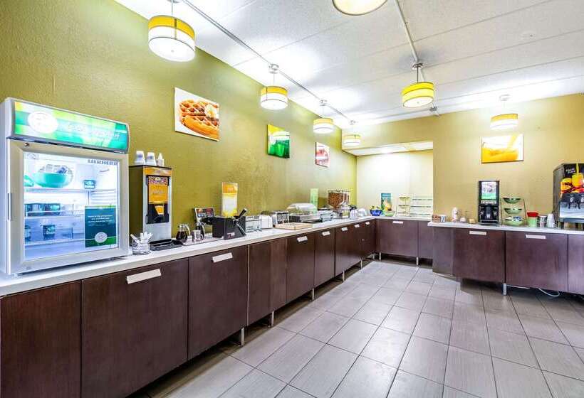 בית מלון כפרי Quality Inn & Suites Southport