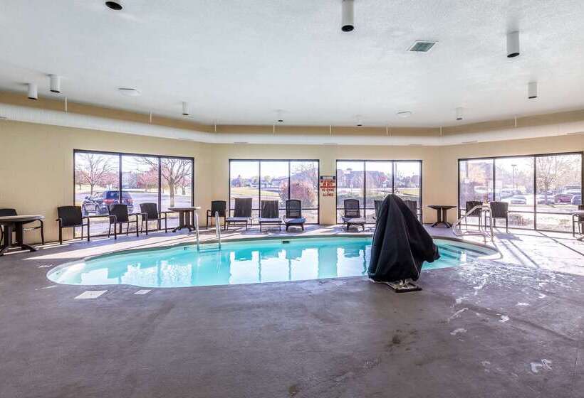 בית מלון כפרי Quality Inn & Suites Southport