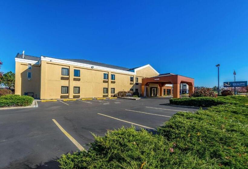 בית מלון כפרי Quality Inn & Suites Southport