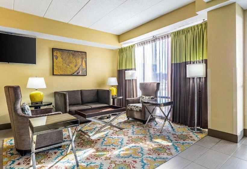 בית מלון כפרי Quality Inn & Suites Southport