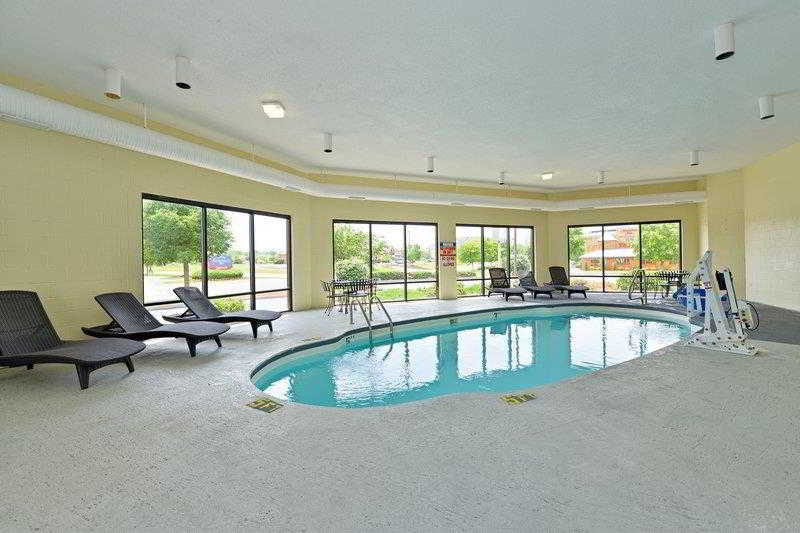 בית מלון כפרי Quality Inn & Suites Southport