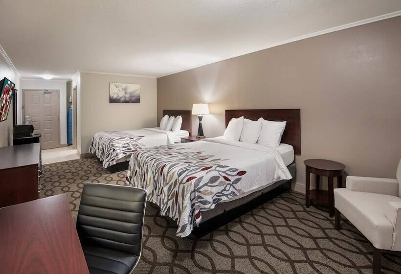 هتل Red Roof Inn & Suites Lexington   Hamburg