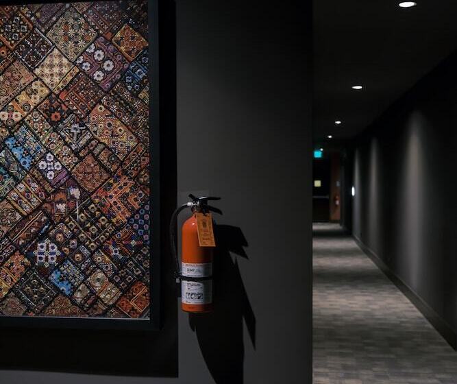 هتل Sirtaj   Beverly Hills