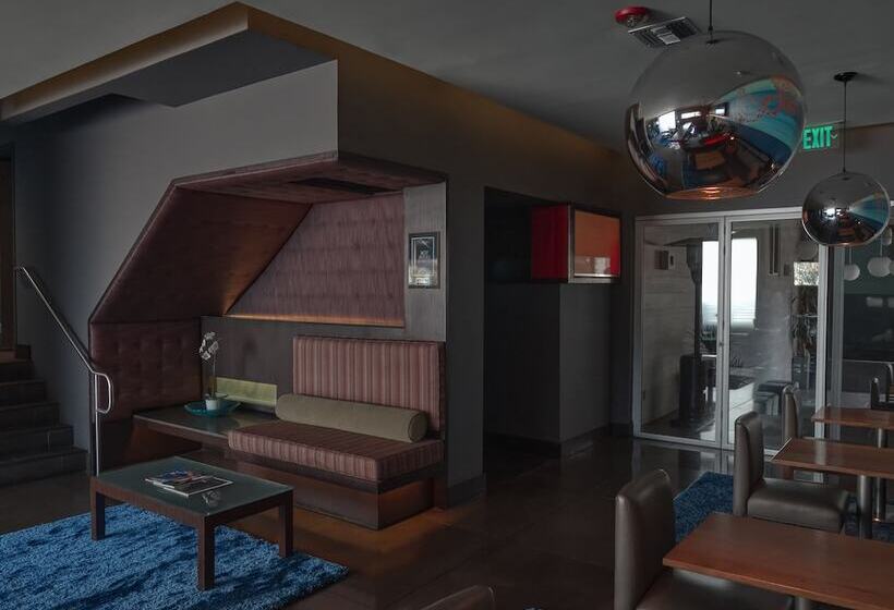 هتل Sirtaj   Beverly Hills