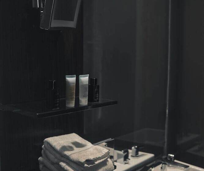 هتل Sirtaj   Beverly Hills