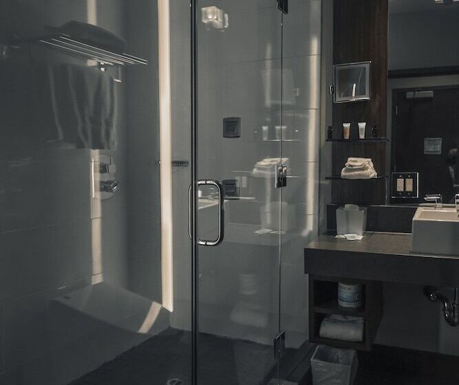 هتل Sirtaj   Beverly Hills