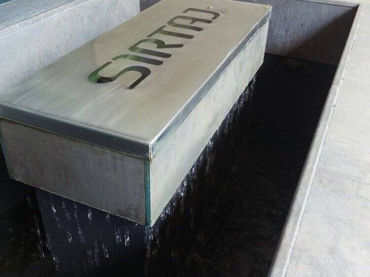 هتل Sirtaj   Beverly Hills