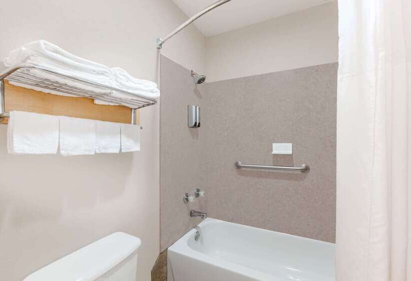 فندق Super 8 By Wyndham Cleburne