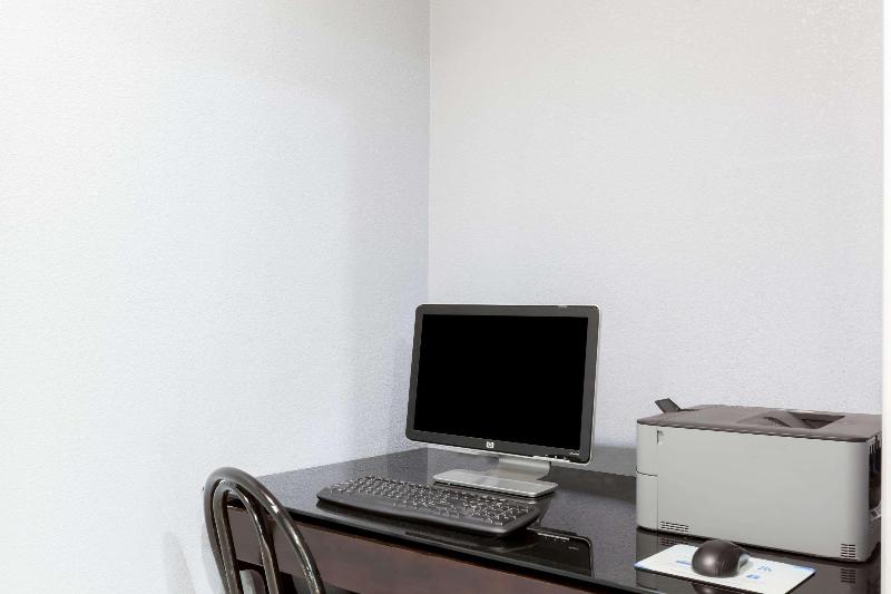 فندق Super 8 By Wyndham Cleburne