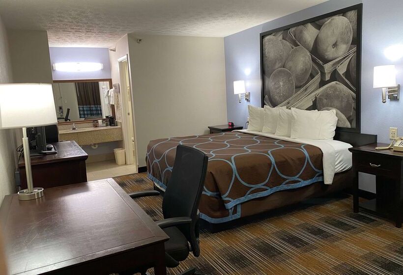 Отель Super 8 By Wyndham Covington