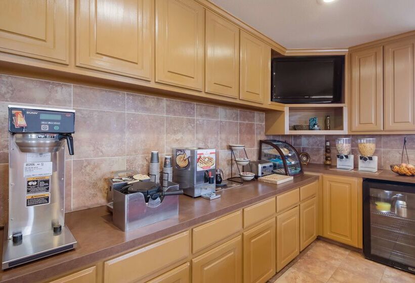 Surestay Hotel By Best Western Rockdale