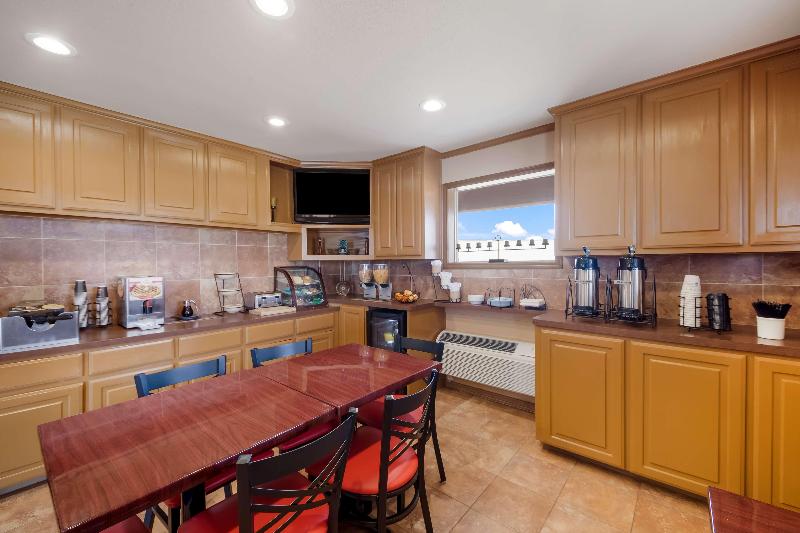 Surestay Hotel By Best Western Rockdale