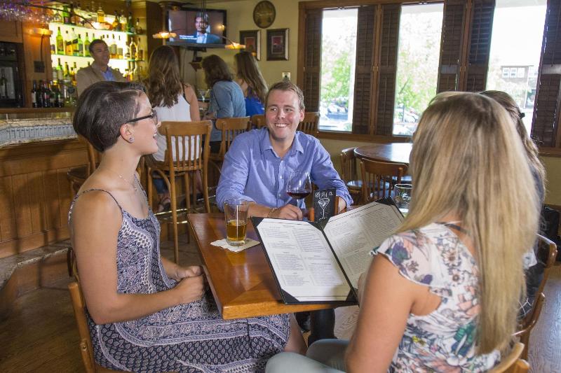 בית מלון כפרי The Boulevard Inn & Bistro