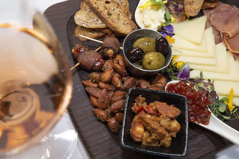 בית מלון כפרי The Boulevard Inn & Bistro