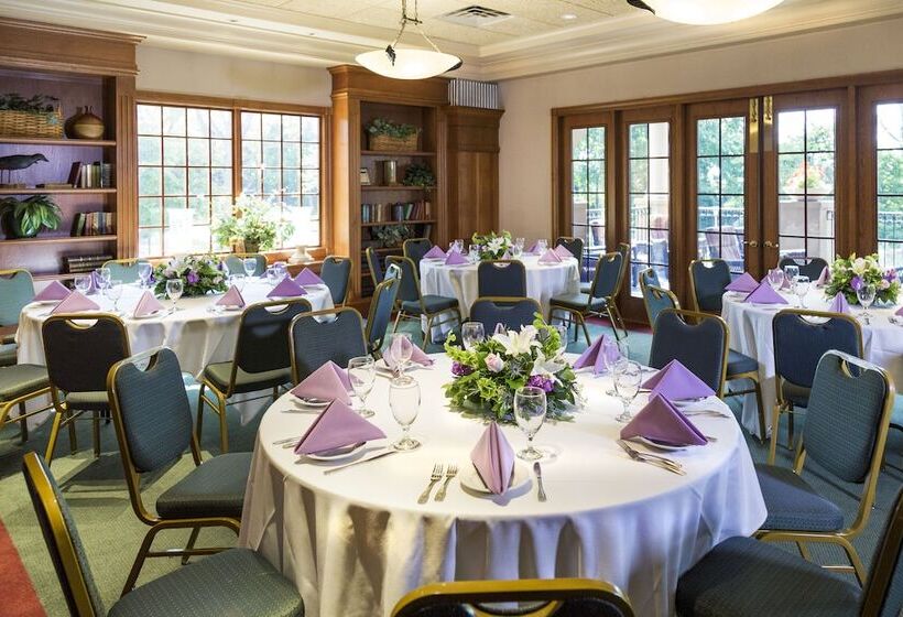 בית מלון כפרי The Boulevard Inn & Bistro