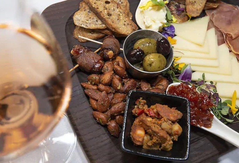 בית מלון כפרי The Boulevard Inn & Bistro