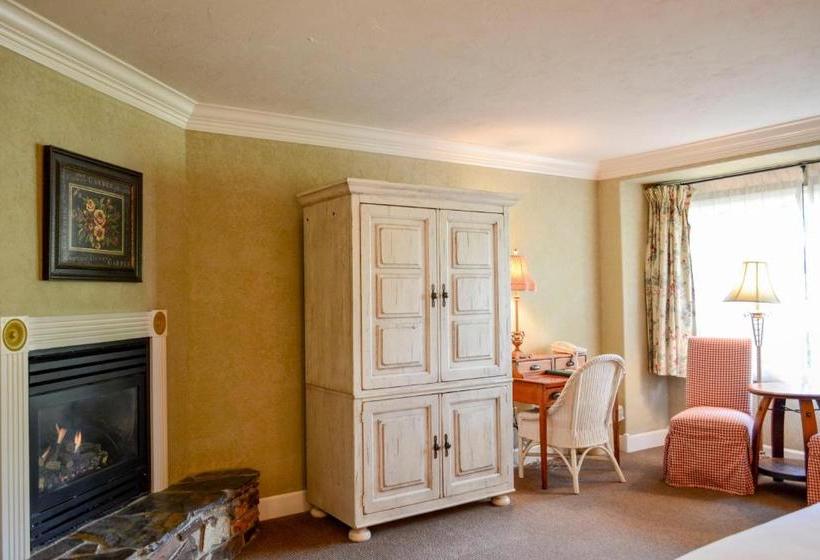 فندق The Village Green